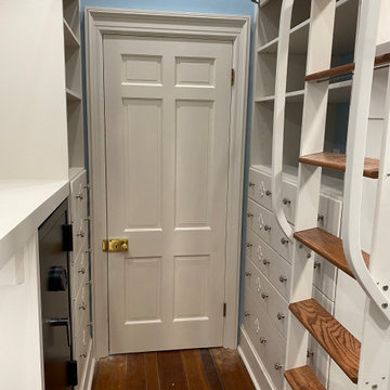 Custom Walk-In Closet