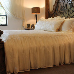 Bedrooms - Bedding