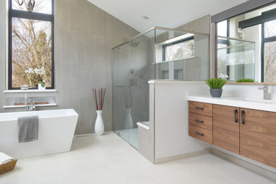 Inspiration for a bathroom remodel in Chicago