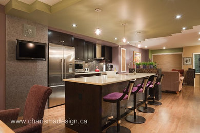 Kitchen - traditional kitchen idea in Other
