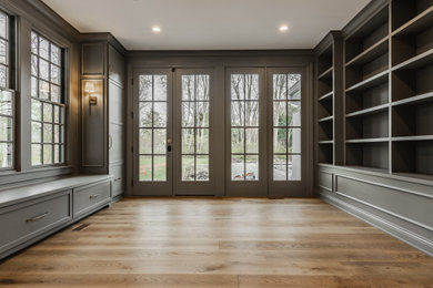 Sunroom - traditional sunroom idea in Indianapolis