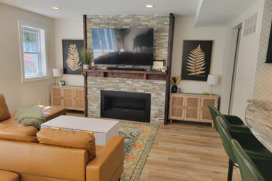 Living room - 1960s vinyl floor living room idea in Detroit