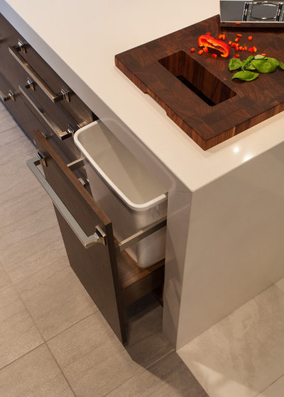 Modern  by Bluebell Kitchens
