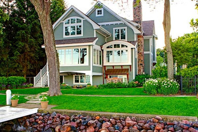 Example of a classic exterior home design in Milwaukee
