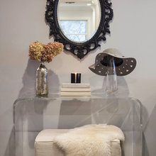 Loudon Foyer