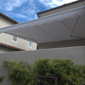 RETRACTABLE WITH VARI VALANCE