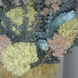 Dry Floral Arrangement - Products