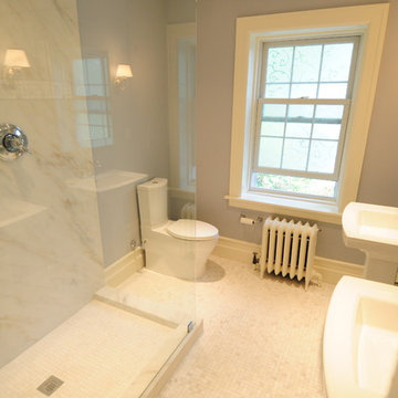 Retro small bathroom