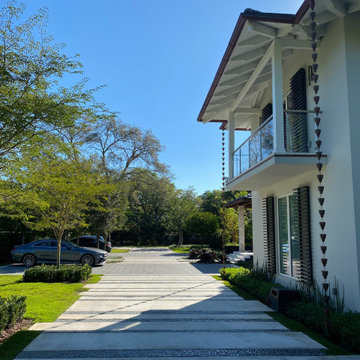 LAKEFRONT RESIDENCE