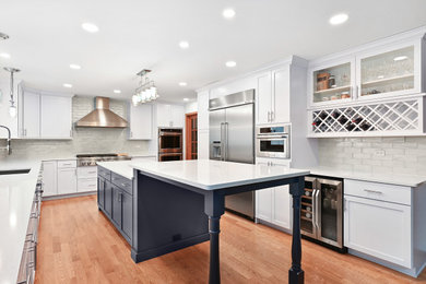 Kitchen photo in Chicago