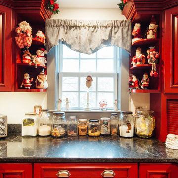 My Houzz: Traditional Christmas Charm in an Updated 1840s Home
