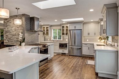 Transitional kitchen photo in Seattle
