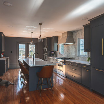 Dark Kitchen