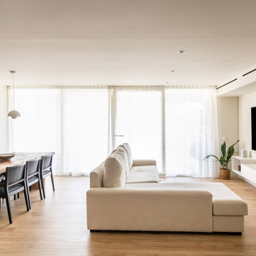 FLAT FOR THE COUPLE