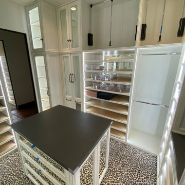Walk-in closet