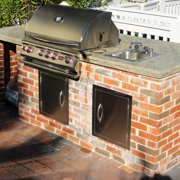 Florida panhandle outdoor kitchen