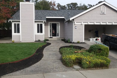 Minimalist exterior home photo in Sacramento