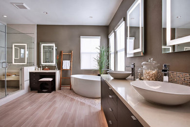 Inspiration for a modern bathroom remodel in Miami