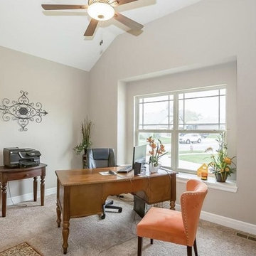 Reverse 1.5 Story home in Stone Canyon, Blue Springs, MO (6SC)