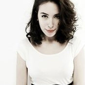 Melis Mevi's photo