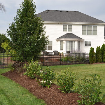 Yorkville - Landscaping Berm