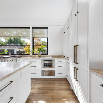 Modern Sunlit Kitchen with Expansive Open Layout