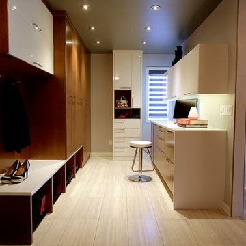Modern Family Room & Mudroom