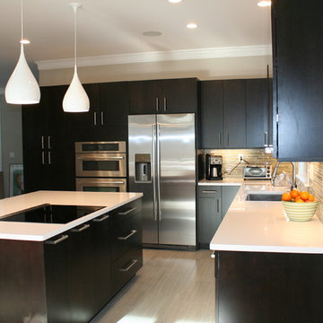 Slab Maple Cocoa Kitchen