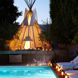 ロサンゼルスのシャビーシック調のおしゃれなプールの写真