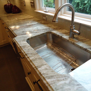 Huge Family Kitchen!