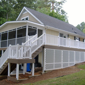 Vinyl Screenporch enclosure, composite decking, vinyl rails