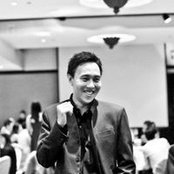 Jonathan Lim's photo