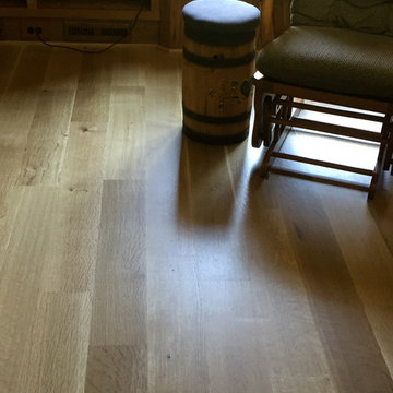 Wide Plank Quartersawn Character White Oak