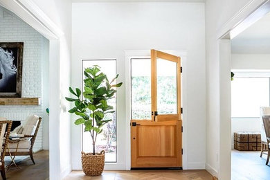 Home design - farmhouse home design idea in Los Angeles
