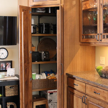 Geneseo, IL-Rustic but Refined