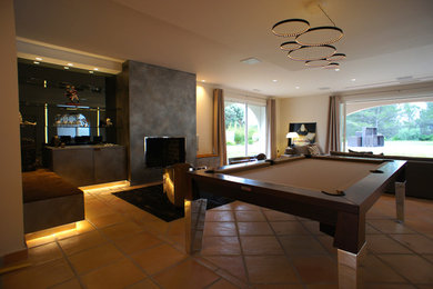 Exemple d'une salle de séjour chic.