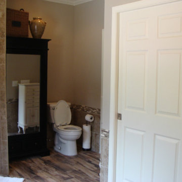 Warm neutral bathroom