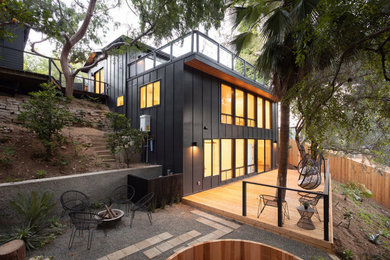 Inspiration for a modern home design remodel in Los Angeles