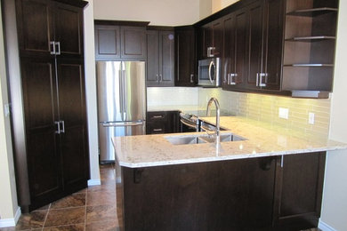 Transitional kitchen photo in Vancouver