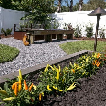 Jacksonville Beach Contemporary Backyard