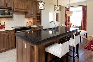 Example of an arts and crafts kitchen design in Ottawa