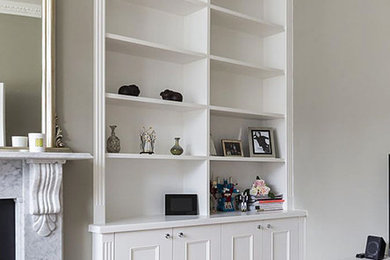 Traditional alcobe fitted bookcases