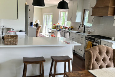 Kitchen - kitchen idea in Detroit