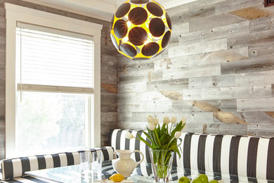 Dining room - traditional dining room idea in San Francisco