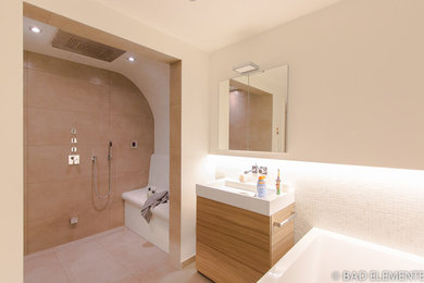 Modernes Badezimmer in Hamburg