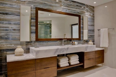 Bathroom - modern bathroom idea in Miami