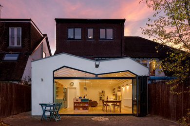 Medium sized contemporary home in London.