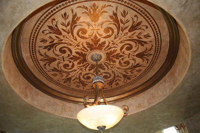 ceiling medallion and metallic plaster