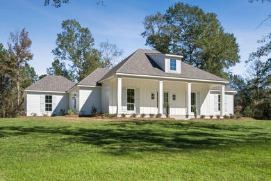 Inspiration for an exterior home remodel in New Orleans