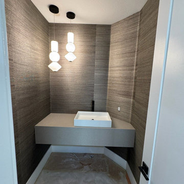 Wallpaper installation Bathroom in Quincy